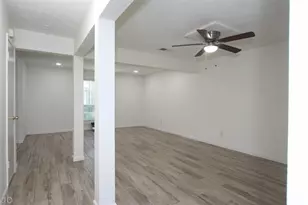 11568 S Kirkwood Rd, Houston, TX 77477 - Photo 10