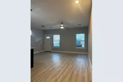 339 Owens Street #B, Houston, TX 77029 - Photo 4