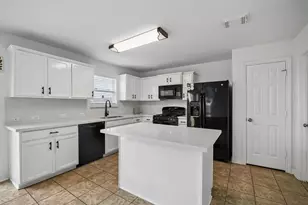 13926 Tinsley Ct, Houston, TX 77014 - Photo 6
