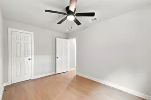 8414 Schiro Rd, Hitchcock, TX 77563 - Photo 22