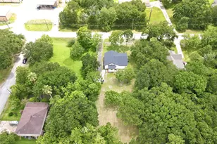 8414 Schiro Rd, Hitchcock, TX 77563 - Photo 32