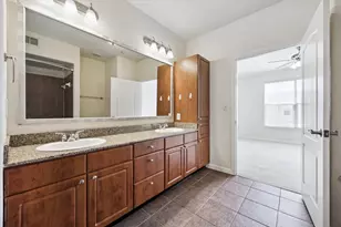 1711 Old Spanish Trl, Houston, TX 77054 - Photo 10