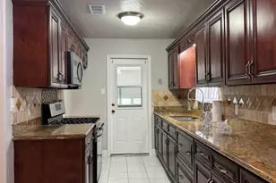 3114 Kleinmann Ave, Galveston, TX 77551 - Photo 4