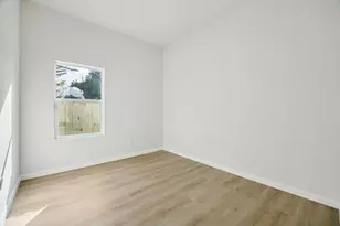 301 Cartersville St, Houston, TX 77029 - Photo 16