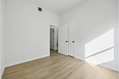 301 Cartersville Street, Houston, TX 77029 - Photo 10