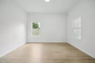 301 Cartersville St, Houston, TX 77029 - Photo 14