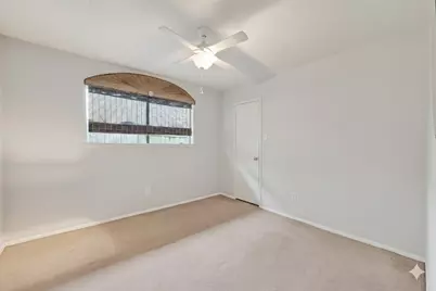 11939 Brook Meadows Lane, Stafford, TX 77477 - Photo 8