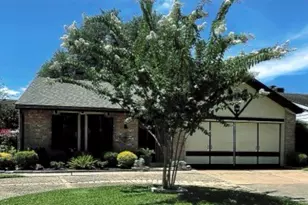 11939 Brook Meadows Ln, Stafford, TX 77477 - Photo 1