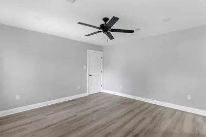 1711 N Thompson Street, Conroe, TX 77301 - Photo 14