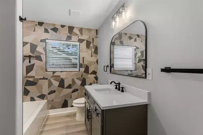 1711 N Thompson Street, Conroe, TX 77301 - Photo 18
