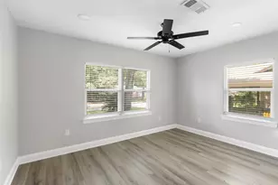 1711 N Thompson St, Conroe, TX 77301 - Photo 16