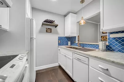 606 Marshall Street #A29, Houston, TX 77006 - Photo 4