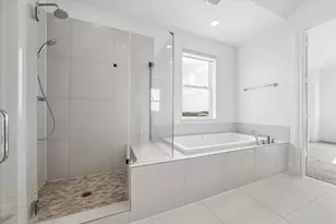2024 Waterloo Station Rd, Houston, TX 77045 - Photo 14
