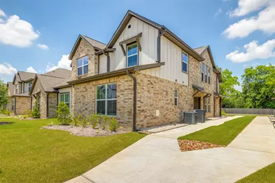 211 Park Place Circle #D, Waller, TX 77484 - Photo 2