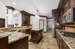 1126 Pinsonfork Dr, Spring, TX 77379 - Photo 14