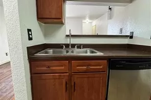 8100 Creekbend Dr, Houston, TX 77071 - Photo 6