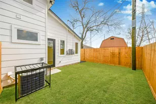 5201 Fairchild St St, Houston, TX 77028 - Photo 34
