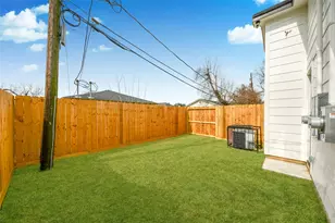 5201 Fairchild St St, Houston, TX 77028 - Photo 32