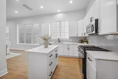 1031 W 17th Street, Houston, TX 77008 - Photo 12