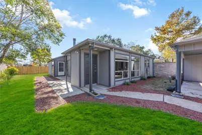 16103 Grassy Creek Drive, Houston, TX 77082 - Photo 26