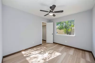 16103 Grassy Creek Drive, Houston, TX 77082 - Photo 16