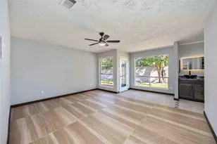 16103 Grassy Creek Dr, Houston, TX 77082 - Photo 18