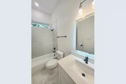 4713 Mallow Street #C, Houston, TX 77033 - Photo 6