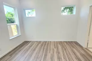 4713 Mallow St, Houston, TX 77033 - Photo 8
