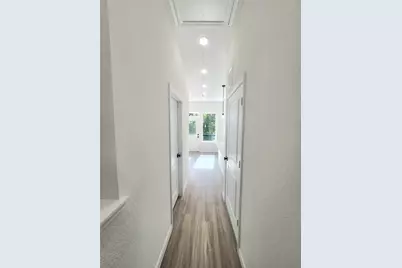 4713 Mallow Street #C, Houston, TX 77033 - Photo 16