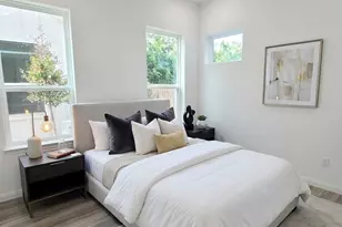 4713 Mallow St, Houston, TX 77033 - Photo 4