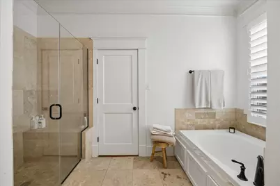 215 E 26th Street, Houston, TX 77008 - Photo 18