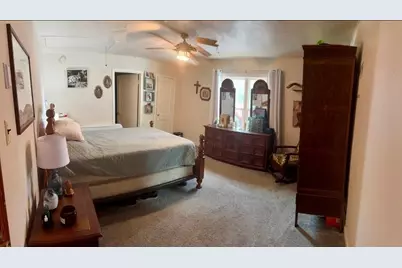 700 E Wallisville Road, Highlands, TX 77562 - Photo 8