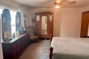 700 E Wallisville Rd, Highlands, TX 77562 - Photo 10