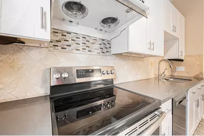 2710 Grants Lake Boulevard #E3, Sugar Land, TX 77479 - Photo 8