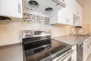 2710 Grants Lake Blvd, Sugar Land, TX 77479 - Photo 8