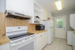 5230 Arboles Dr, Houston, TX 77035 - Photo 22