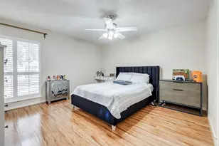 1035 Fountain View Dr, Houston, TX 77057 - Photo 14