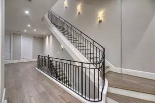 1913 Revere St, Houston, TX 77019 - Photo 10