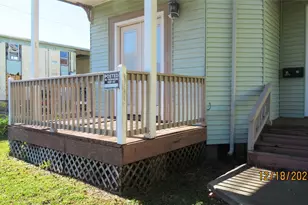 811 28th St, Galveston, TX 77550 - Photo 2