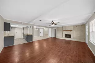 16306 Forest Bend Ave, Friendswood, TX 77546 - Photo 6