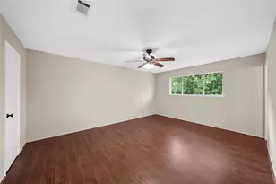 16306 Forest Bend Ave, Friendswood, TX 77546 - Photo 8
