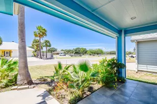 2711 Lakeview Dr, Rockport, TX 78382 - Photo 4