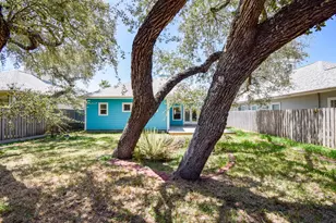 2711 Lakeview Dr, Rockport, TX 78382 - Photo 36