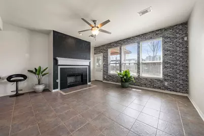 2990 Creek Falls Court, Pearland, TX 77581 - Photo 4