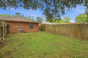 903 S Dula St, Alvin, TX 77511 - Photo 30