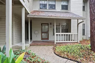 28 Sawmill Grove Ln, The Woodlands, TX 77380 - Photo 4