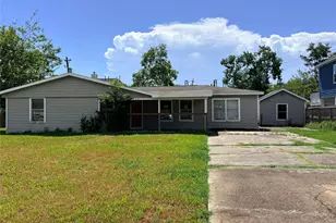 323 Seagrove St, Shoreacres, TX 77571 - Photo 1