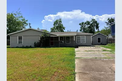 323 Seagrove Street, Shoreacres, TX 77571 - Photo 2