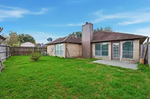7011 Lost Thicket Dr, Houston, TX 77085 - Photo 24
