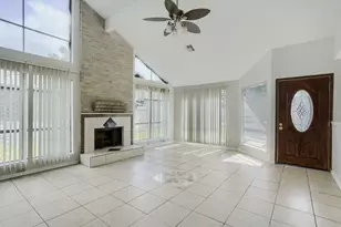 12410 Sungate Ln, Houston, TX 77071 - Photo 4